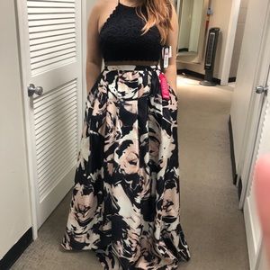 Betsy and Adam popover floral gown